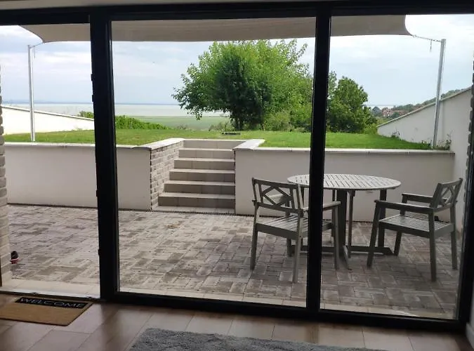 Apartment Panorama & Vino *